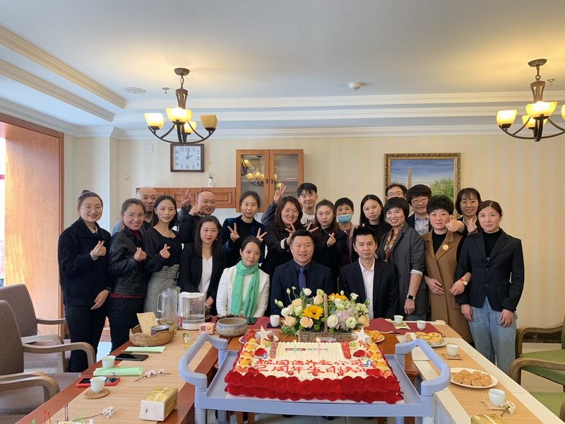 9。。。。.jpg