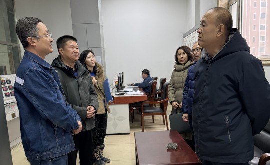 2024年1月17日，，，，区人大常委会副主任徐景宝一行莅临供热总公司调研走访_副本.jpg