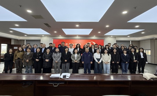 2024年10月18日，，，，，，，集团党委联合长发担保党支部加入了由向阳区党群效劳中心开展的“传承革命精神 赓续红色血脉”公益党课_副本.jpg