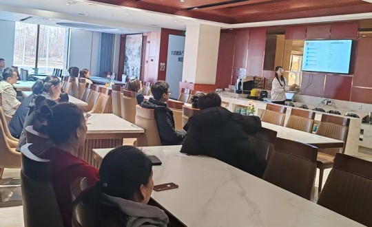 3.长白山365速发国际旅馆组织开展旅馆制度及人力资源相关培训_副本.jpg